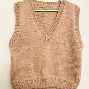 Hand Knitted Sweater Vest with V-Neck - 100% Wool - Oversized Fit - Pink 3-tone